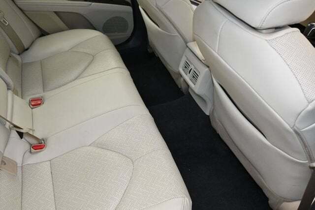 2024 Toyota Camry Hybrid XLE