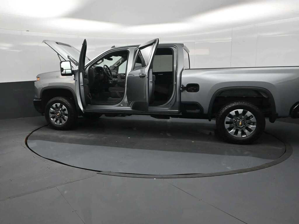 2025 Chevrolet Silverado 2500HD Custom