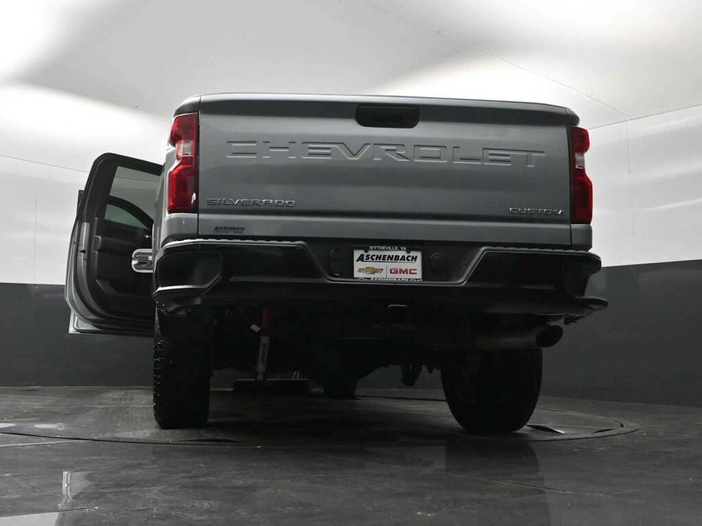 2025 Chevrolet Silverado 2500HD Custom