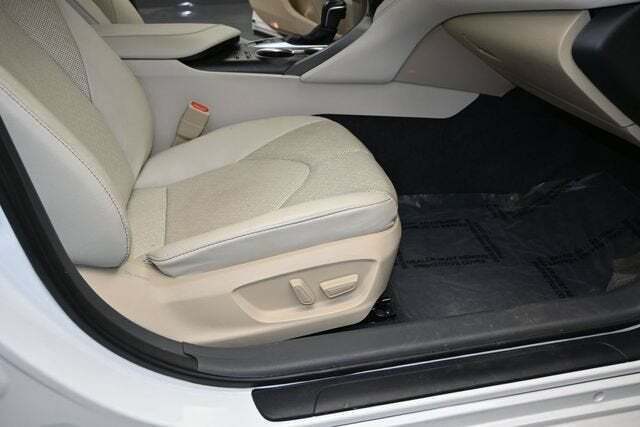 2024 Toyota Camry Hybrid XLE