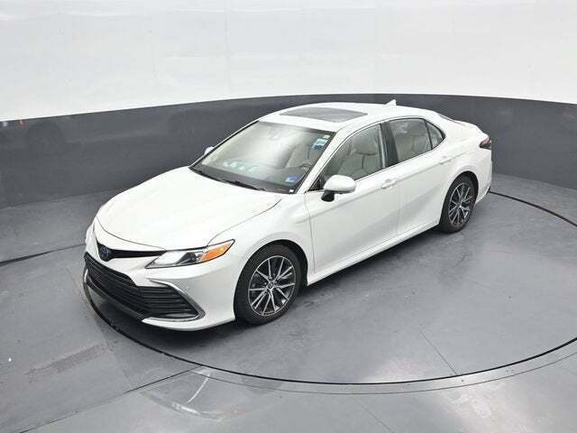 2024 Toyota Camry Hybrid XLE