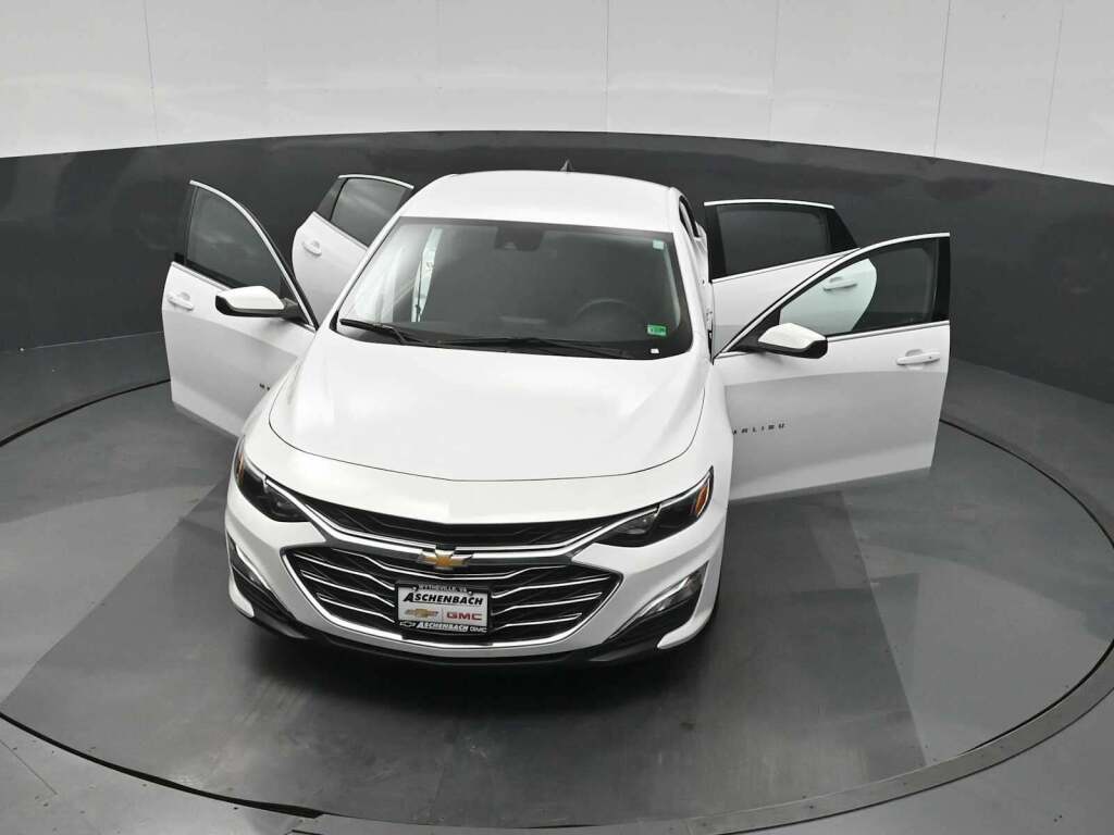 2025 Chevrolet Malibu FWD LS