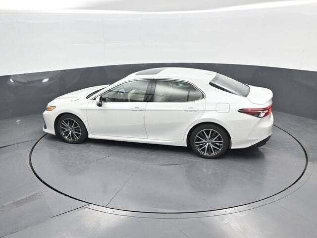 2024 Toyota Camry Hybrid XLE
