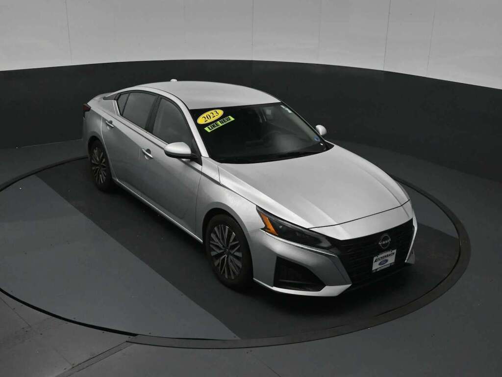 2023 Nissan Altima SV FWD