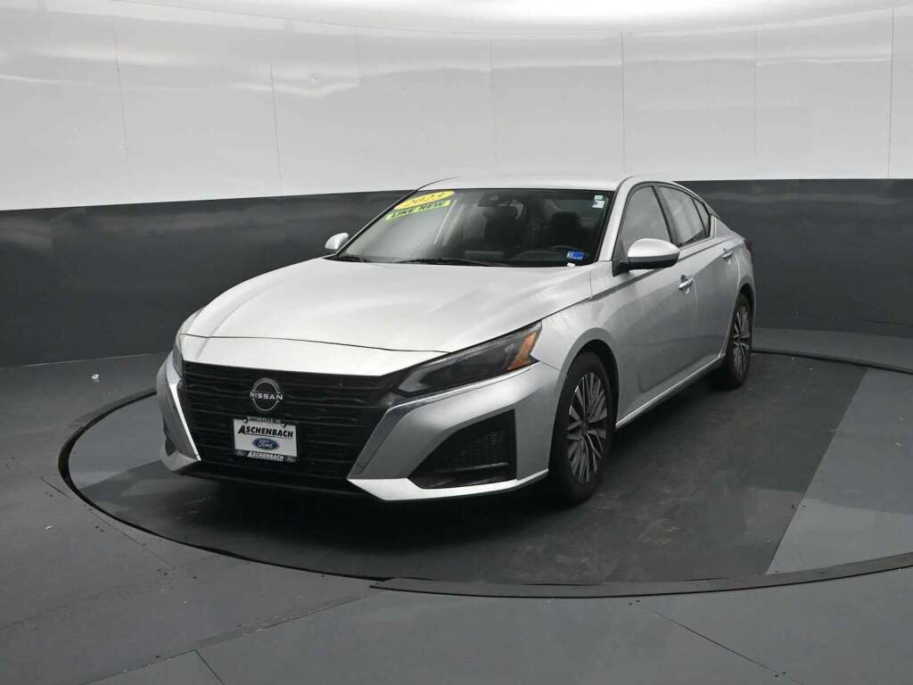 2023 Nissan Altima SV FWD