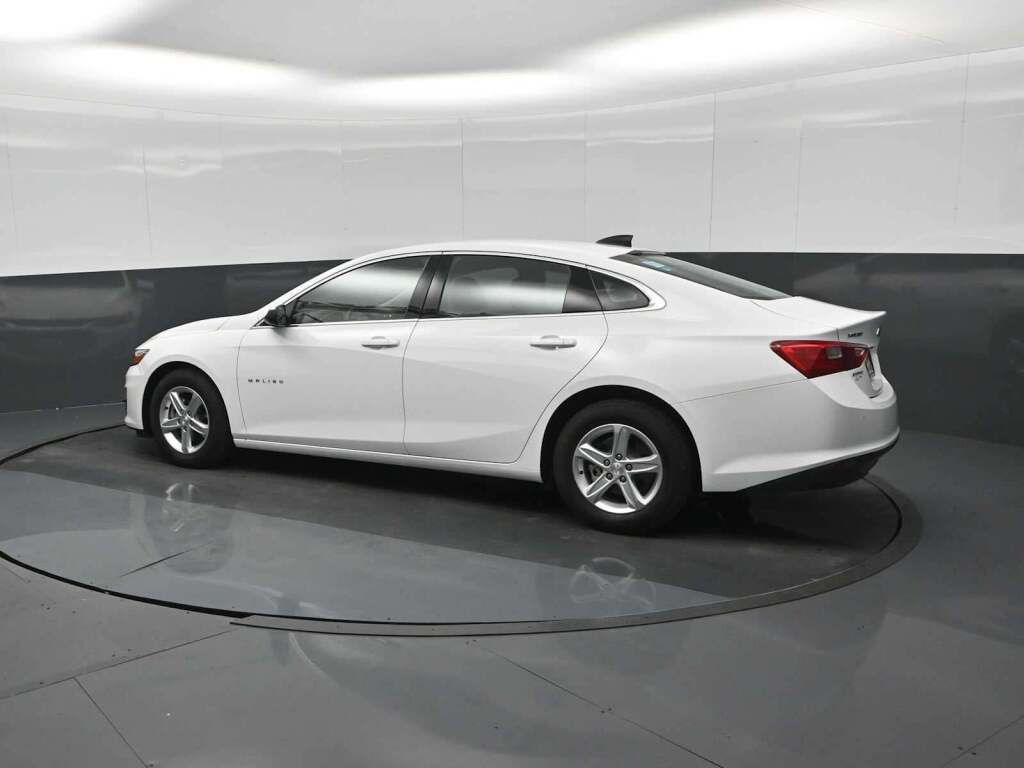 2025 Chevrolet Malibu FWD LS