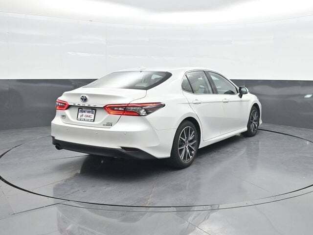 2024 Toyota Camry Hybrid XLE