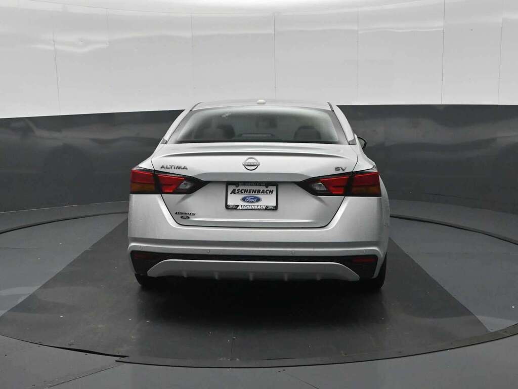 2023 Nissan Altima SV FWD