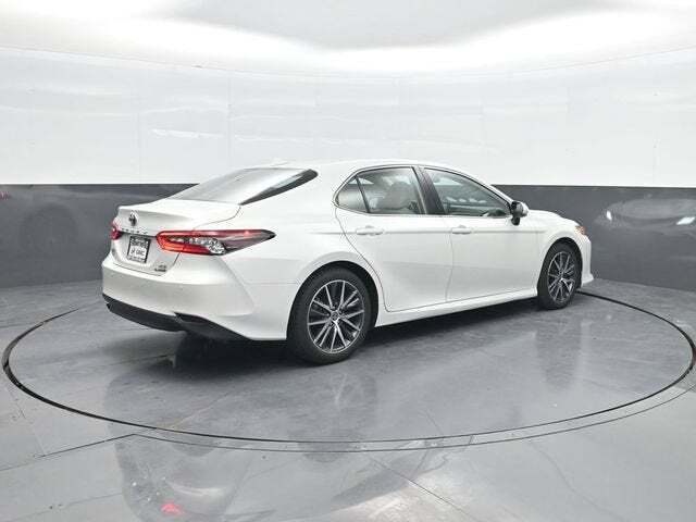 2024 Toyota Camry Hybrid XLE