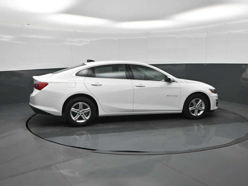2025 Chevrolet Malibu FWD LS