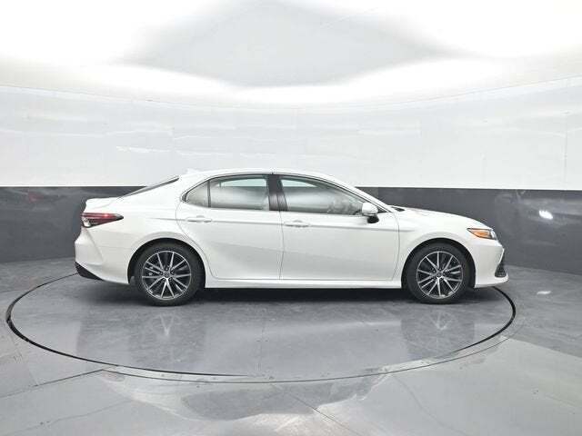 2024 Toyota Camry Hybrid XLE