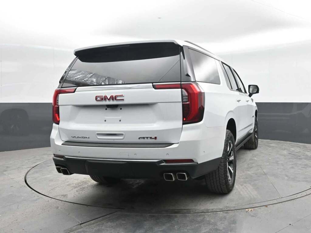 2026 GMC Yukon XL 4WD AT4