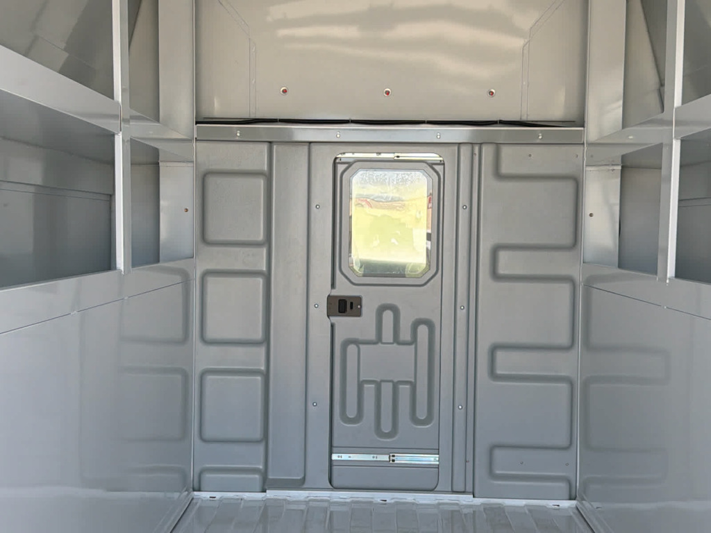 2025 GMC Savana Cutaway Work Van