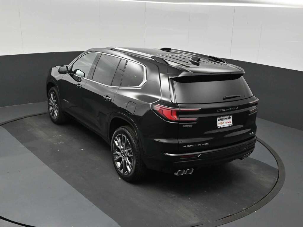 2026 GMC Acadia Denali Ultimate AWD