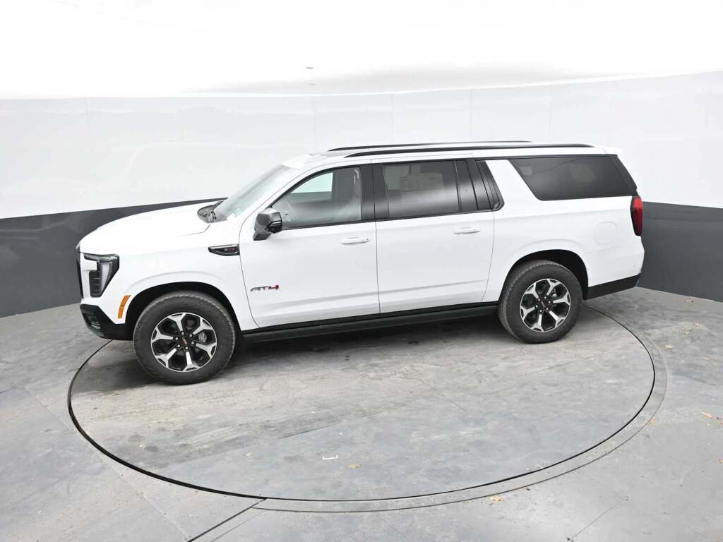 2026 GMC Yukon XL 4WD AT4