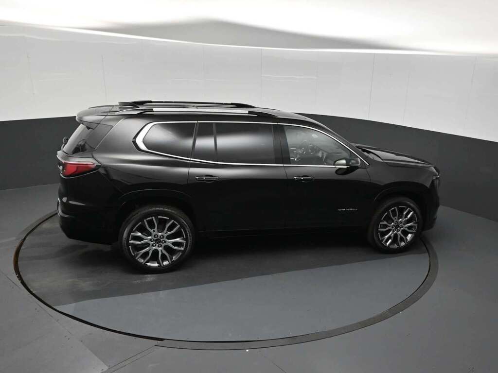 2026 GMC Acadia Denali Ultimate AWD