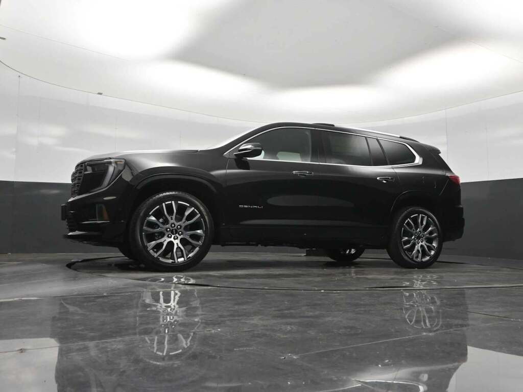 2026 GMC Acadia Denali Ultimate AWD