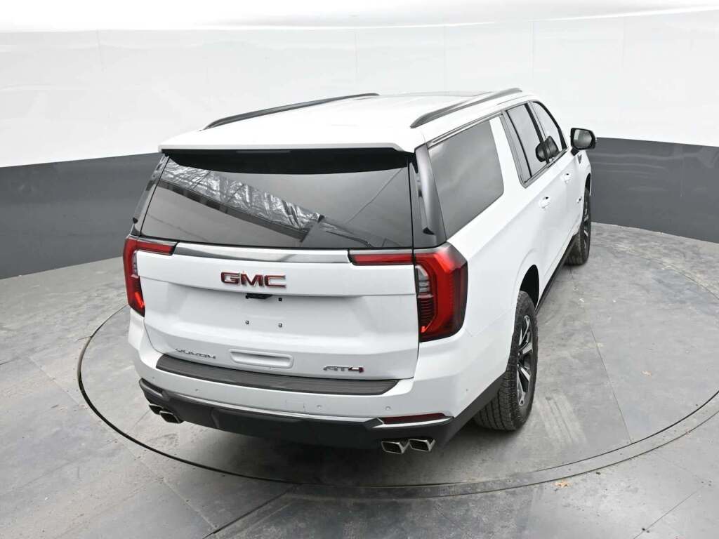 2026 GMC Yukon XL 4WD AT4