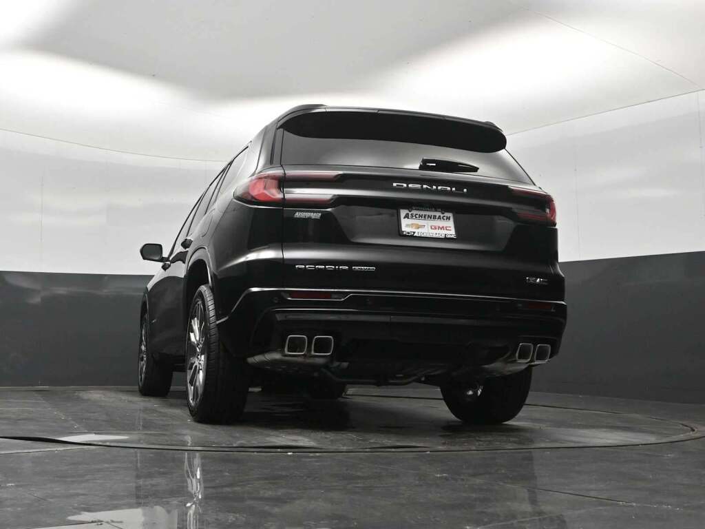 2026 GMC Acadia Denali Ultimate AWD
