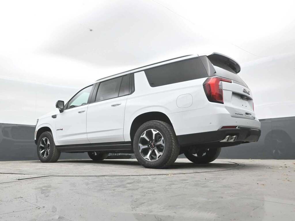 2026 GMC Yukon XL 4WD AT4