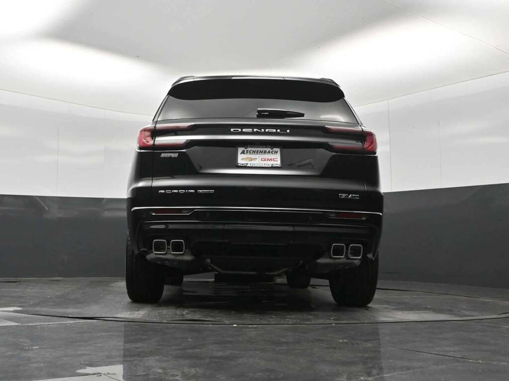 2026 GMC Acadia Denali Ultimate AWD