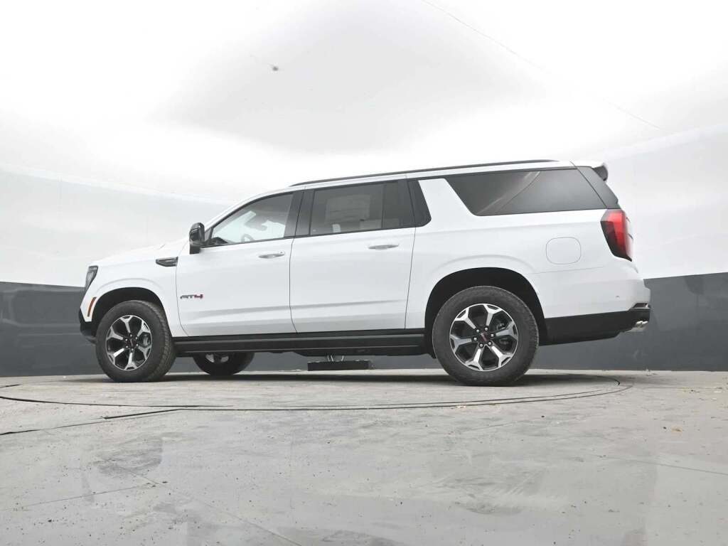 2026 GMC Yukon XL 4WD AT4