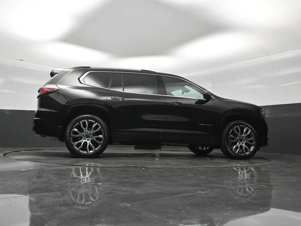 2026 GMC Acadia Denali Ultimate AWD