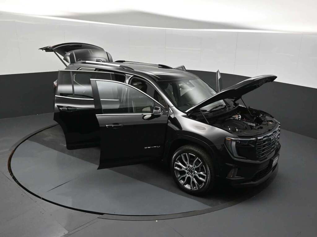 2026 GMC Acadia Denali Ultimate AWD