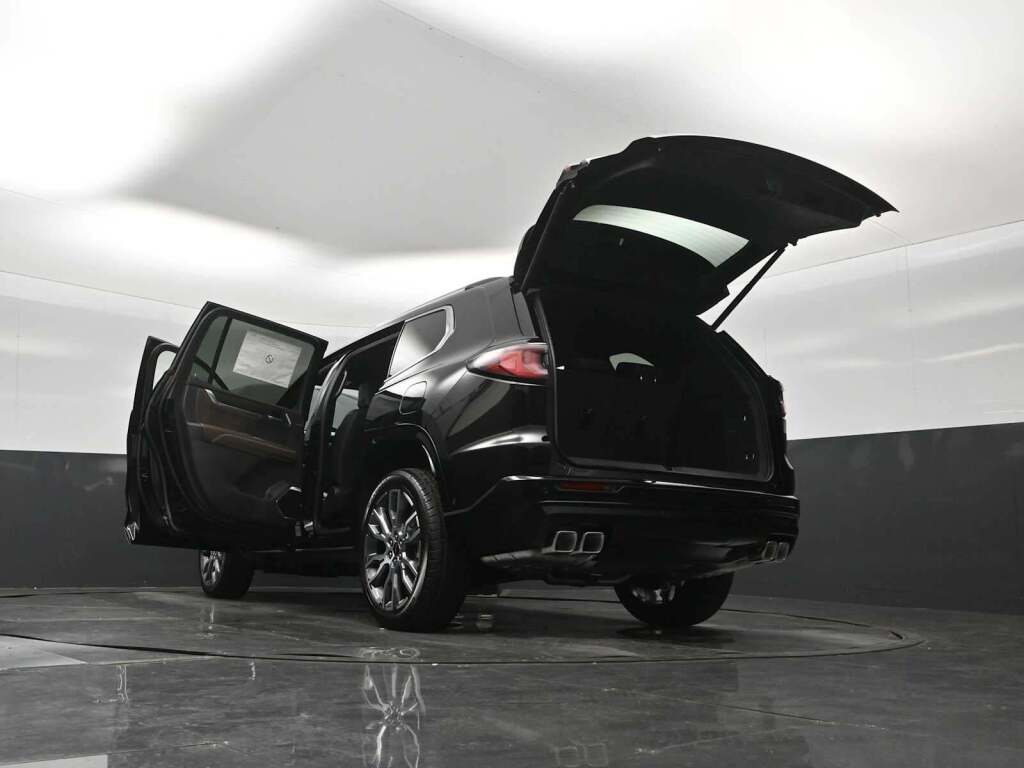 2026 GMC Acadia Denali Ultimate AWD