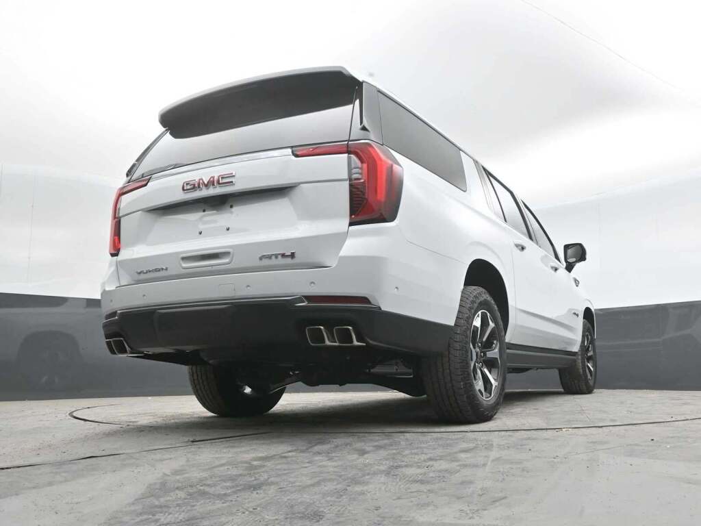 2026 GMC Yukon XL 4WD AT4