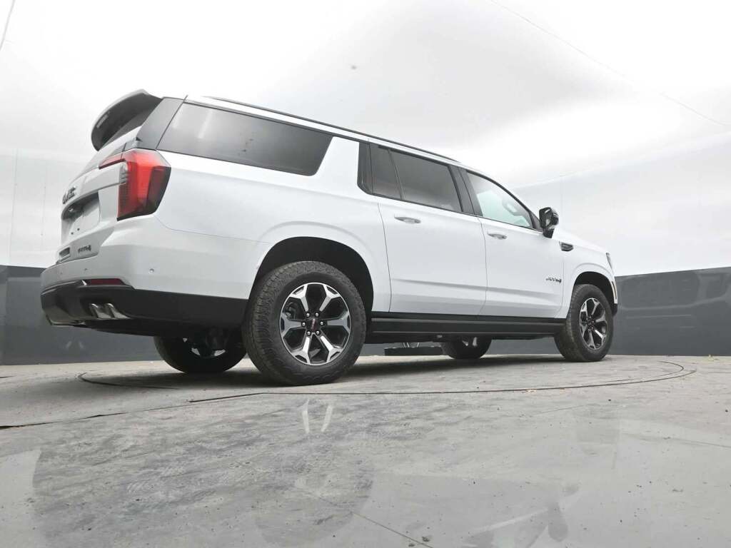 2026 GMC Yukon XL 4WD AT4
