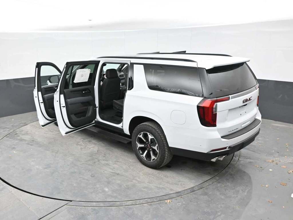 2026 GMC Yukon XL 4WD AT4