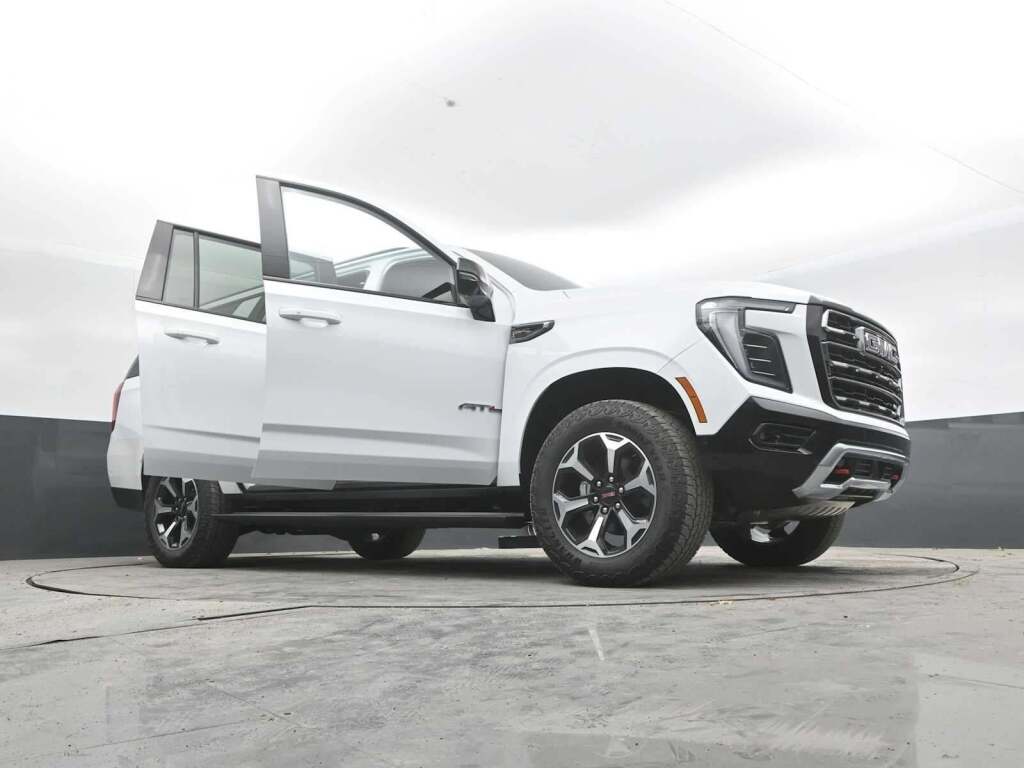 2026 GMC Yukon XL 4WD AT4