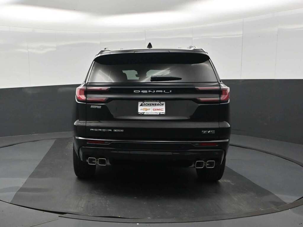 2026 GMC Acadia Denali Ultimate AWD
