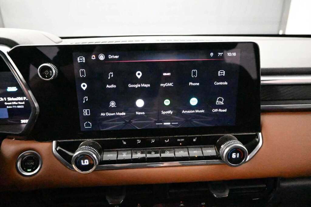 2024 GMC Canyon 4WD AT4