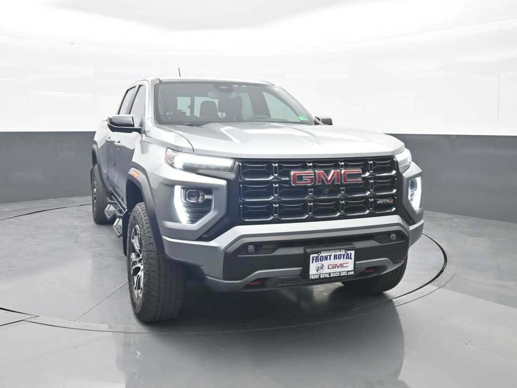 2024 GMC Canyon 4WD AT4