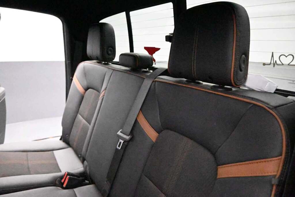 2024 GMC Canyon 4WD AT4