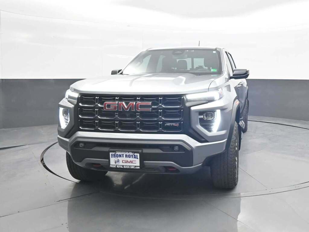 2024 GMC Canyon 4WD AT4