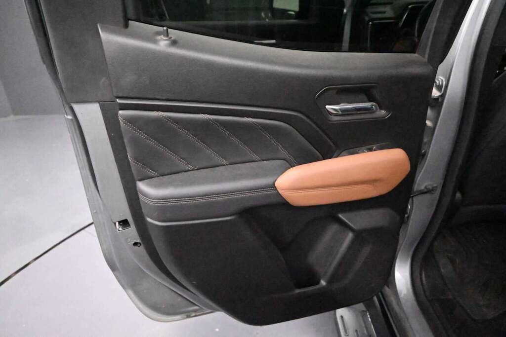 2024 GMC Canyon 4WD AT4