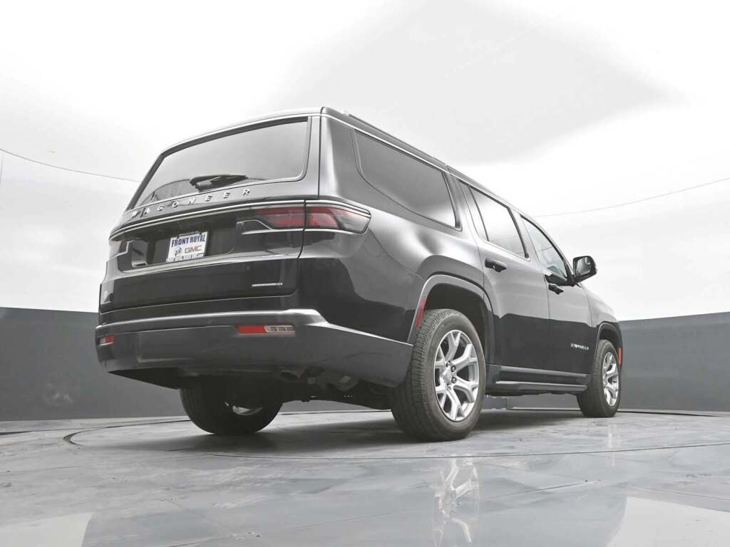 2022 Jeep Wagoneer Series II 4x4