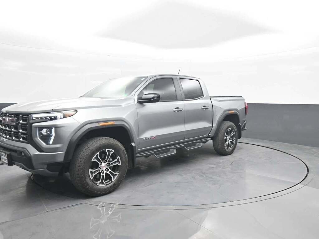 2024 GMC Canyon 4WD AT4