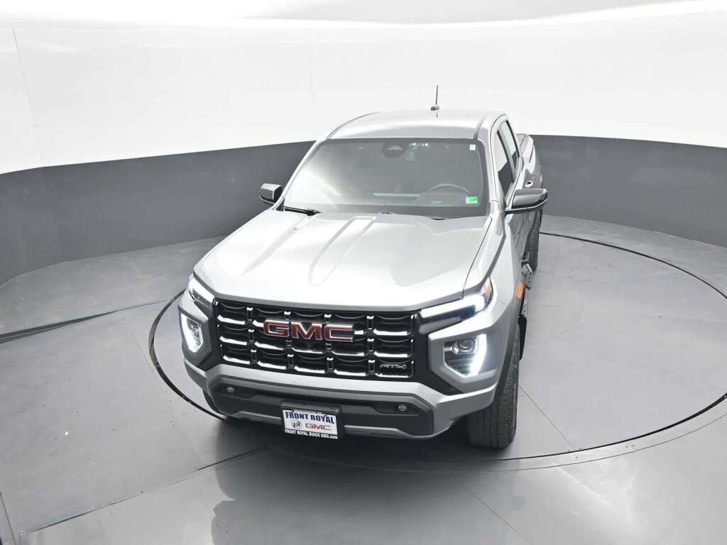 2024 GMC Canyon 4WD AT4