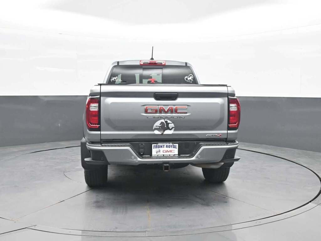 2024 GMC Canyon 4WD AT4