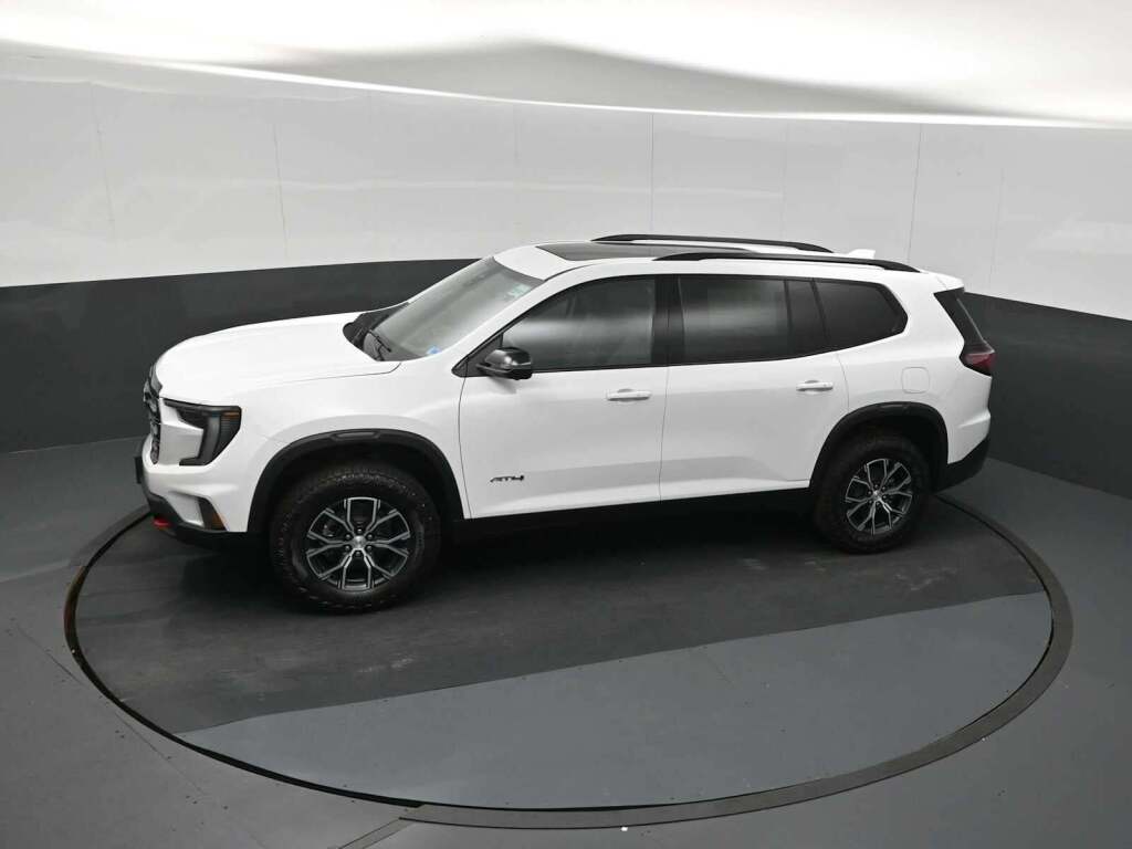 2026 GMC Acadia AT4 AWD