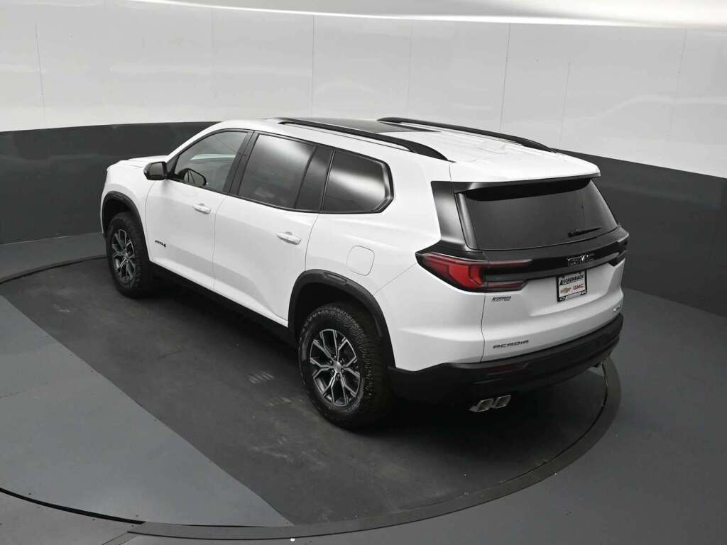 2026 GMC Acadia AT4 AWD