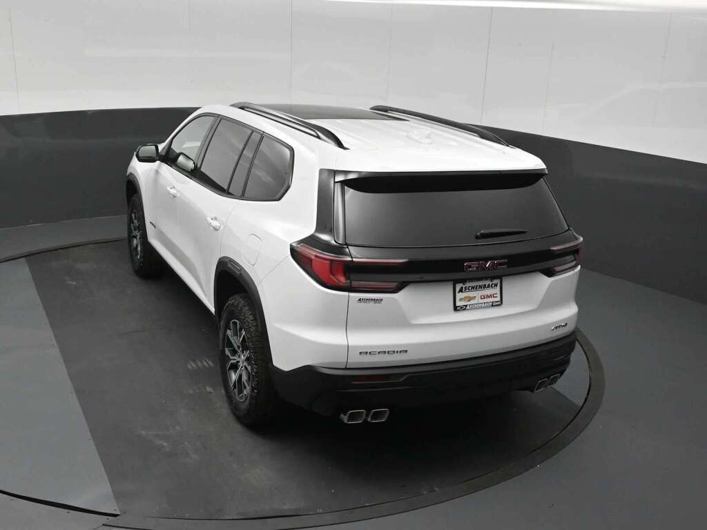 2026 GMC Acadia AT4 AWD