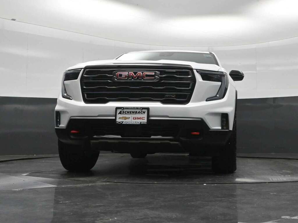 2026 GMC Acadia AT4 AWD