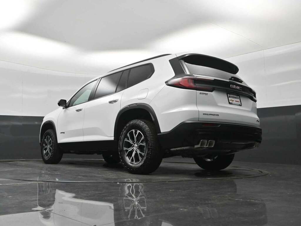2026 GMC Acadia AT4 AWD
