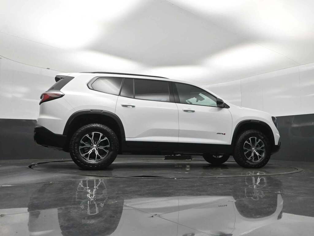 2026 GMC Acadia AT4 AWD
