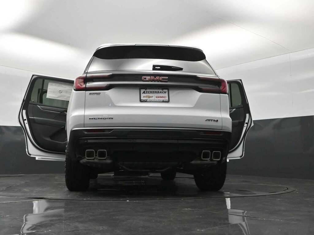 2026 GMC Acadia AT4 AWD